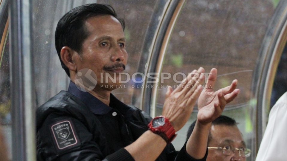 Mantan pelatih Persib Bandung, Djadjang Nurdjaman. Copyright: © Herry Ibrahim/INDOSPORT